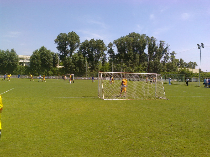 victor becali prezent la meci formatia penitenciarului poarta alba s a tinut tare in amicalul cu farul victor becali prezent la meci formatia penitenciarului poarta alba s a tinut tare in amicalul cu farul