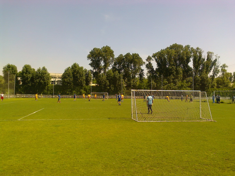 victor becali prezent la meci formatia penitenciarului poarta alba s a tinut tare in amicalul cu farul victor becali prezent la meci formatia penitenciarului poarta alba s a tinut tare in amicalul cu farul