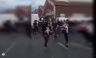 Stiripesurse.ro Chinezii bat 3 femei de etnie romă prinse la furat în Paris (video)