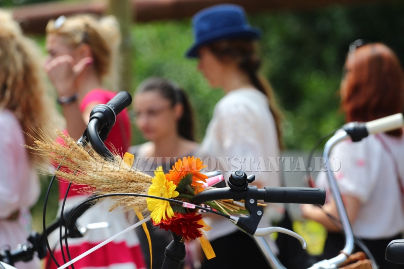 fotoreportaj bicicleta promovata ca mijloc de transport in consatanta galerie foto 552734 fotoreportaj bicicleta promovata ca mijloc de transport in consatanta galerie foto 552734