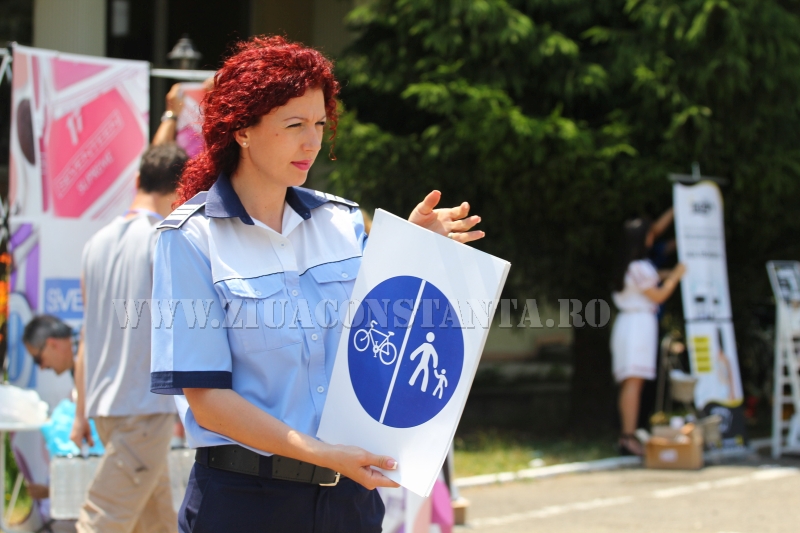 fotoreportaj bicicleta promovata ca mijloc de transport in consatanta galerie foto 552734 fotoreportaj bicicleta promovata ca mijloc de transport in consatanta galerie foto 552734