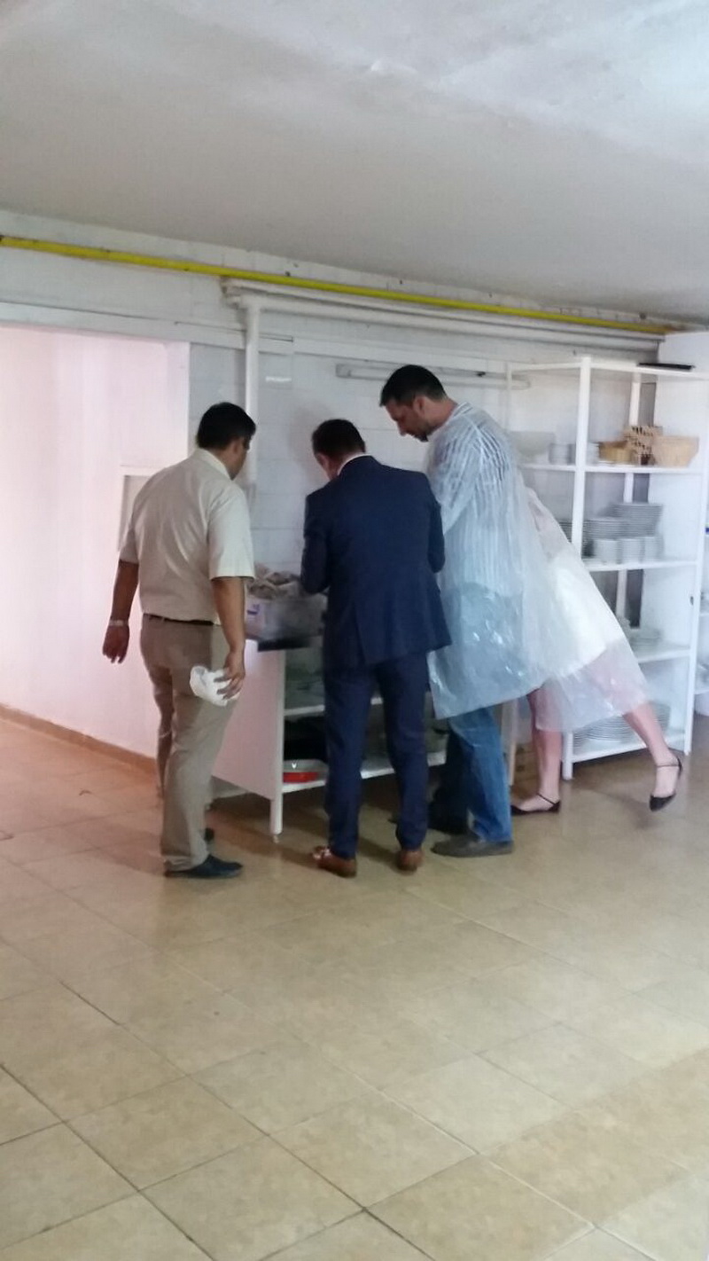 meniul turistilor sub lupa comisarilor cjpc autoservirea azur inchisa restaurantul la balansoar si terasa meniul turistilor sub lupa comisarilor cjpc autoservirea azur inchisa restaurantul la balansoar si terasa