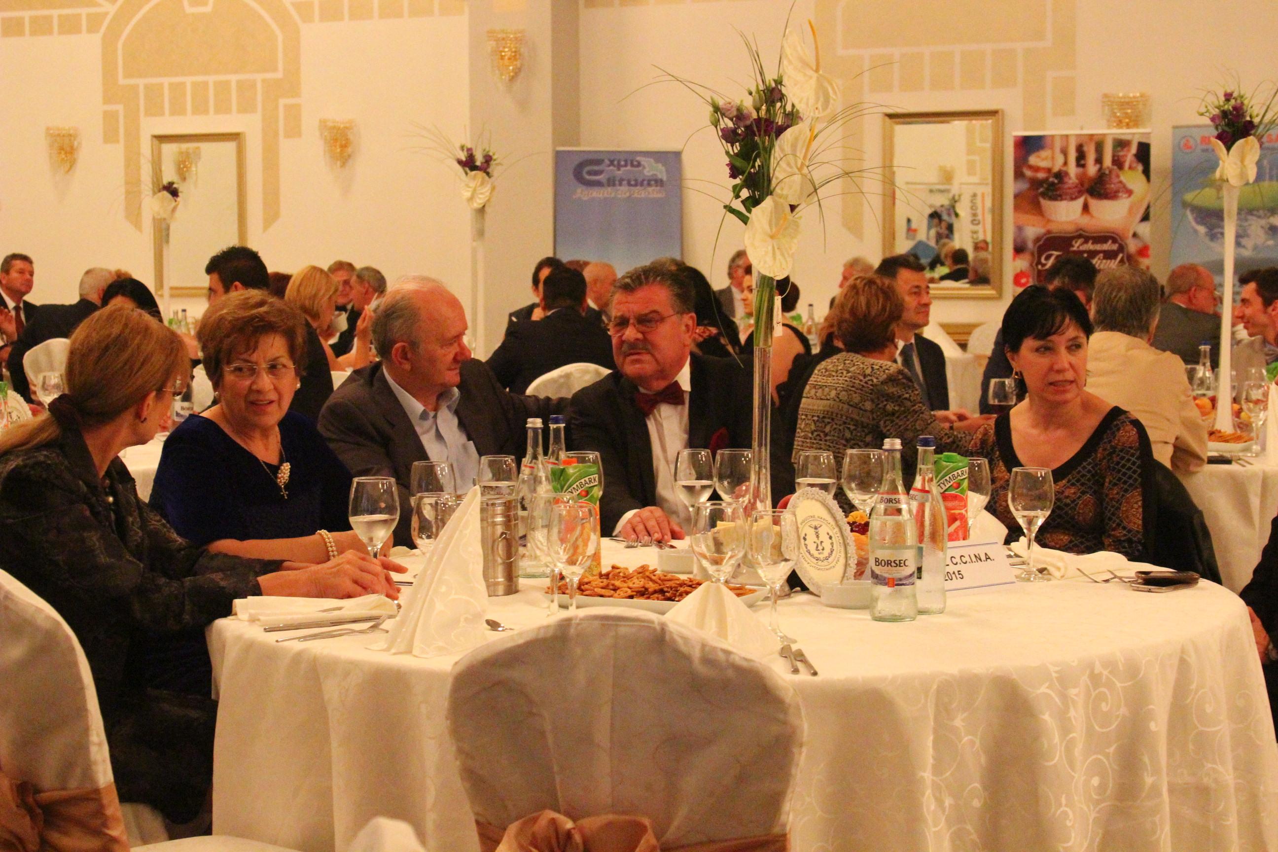 balul oamenilor de afaceri organizat de ccina a inceput sa si primeasca invitatii 553606 balul oamenilor de afaceri organizat de ccina a inceput sa si primeasca invitatii 553606