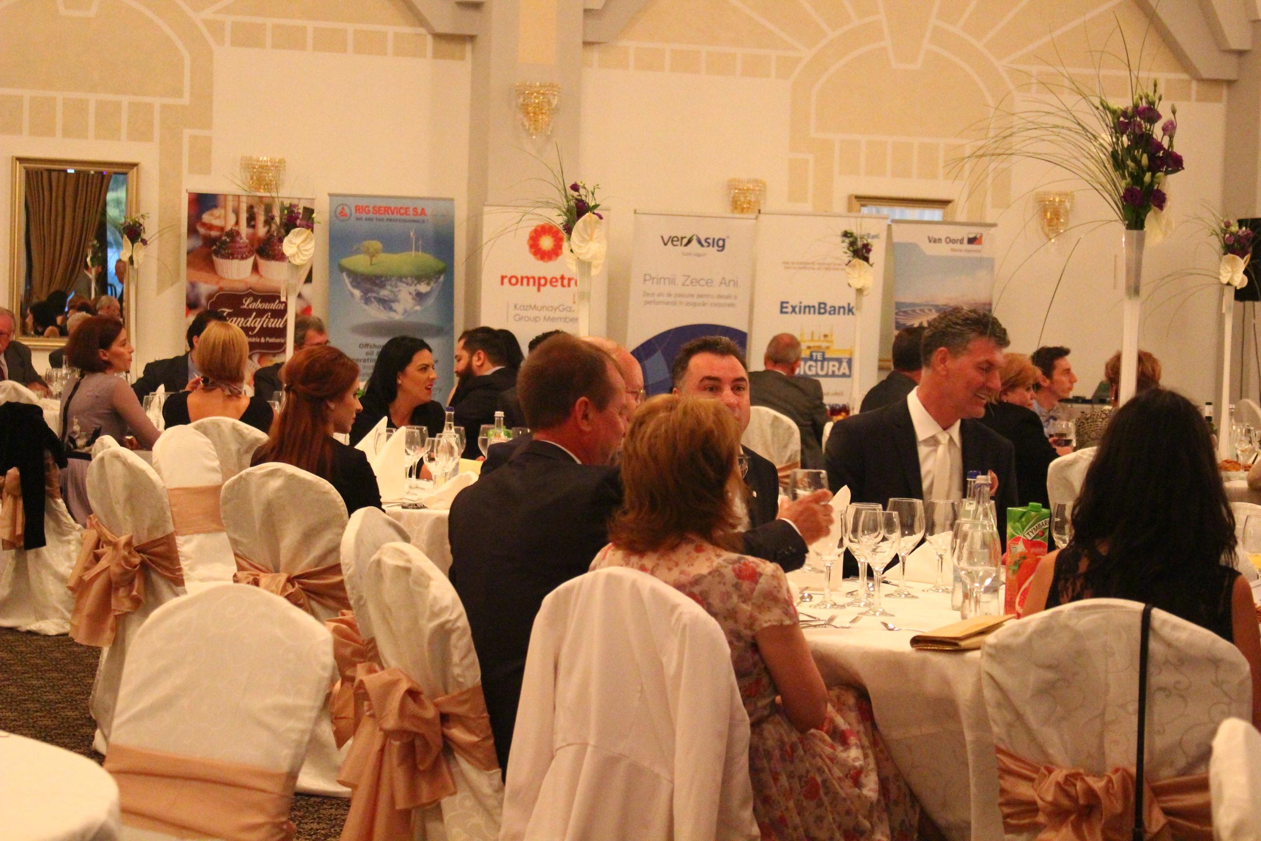 balul oamenilor de afaceri organizat de ccina a inceput sa si primeasca invitatii 553606 balul oamenilor de afaceri organizat de ccina a inceput sa si primeasca invitatii 553606