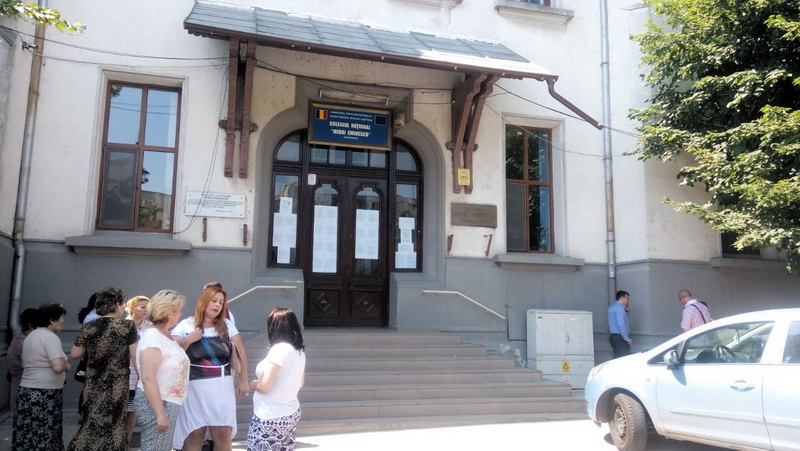 intre integrale si autonomii locale elevii constanteni au sustinut ieri proba obligatorie la istorie intre integrale si autonomii locale elevii constanteni au sustinut ieri proba obligatorie la istorie