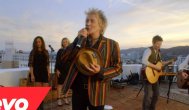 Melodia Zilei Rod Stewart – Love is