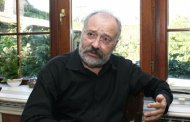 Ştiripesurse.ro Stelian Tănase îl rupe pe Victor Ponta. „Un maimuțoi securist și belicos“