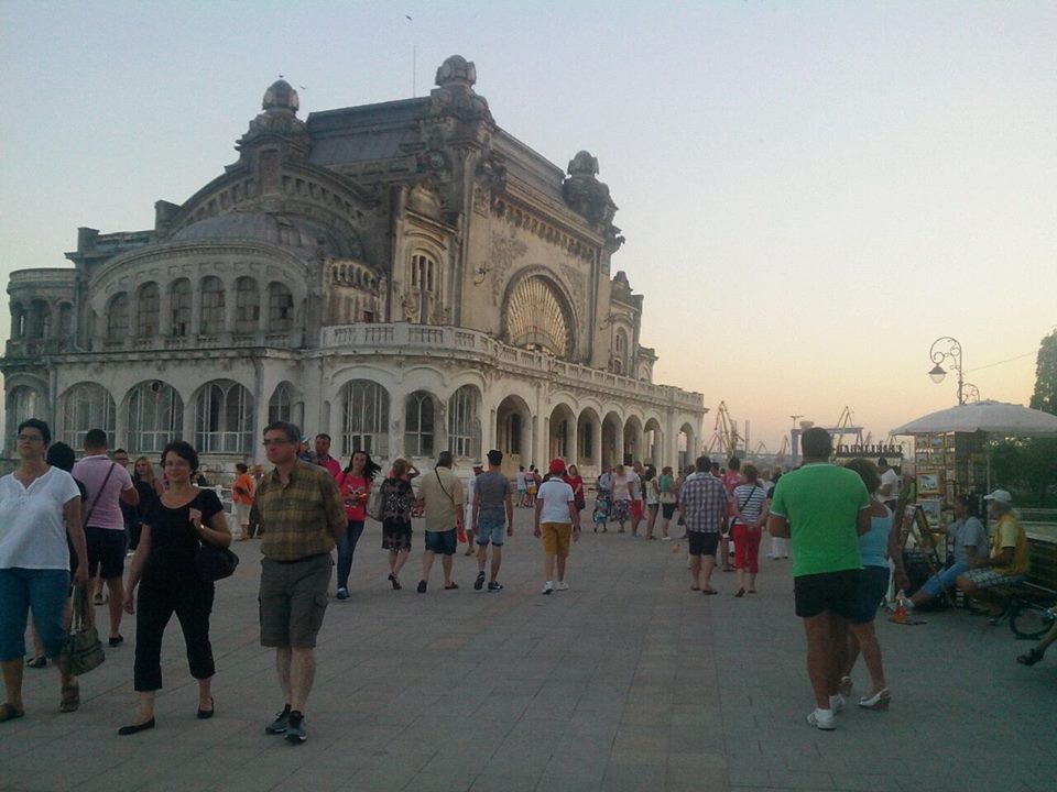 faleza cazinoului o atractie de sezon galerie foto 557073 faleza cazinoului o atractie de sezon galerie foto 557073