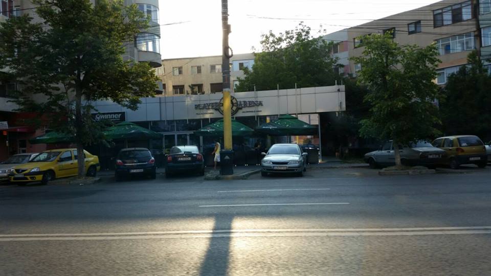 tenis de picior in mijlocul strazii galerie foto 557290 tenis de picior in mijlocul strazii galerie foto 557290