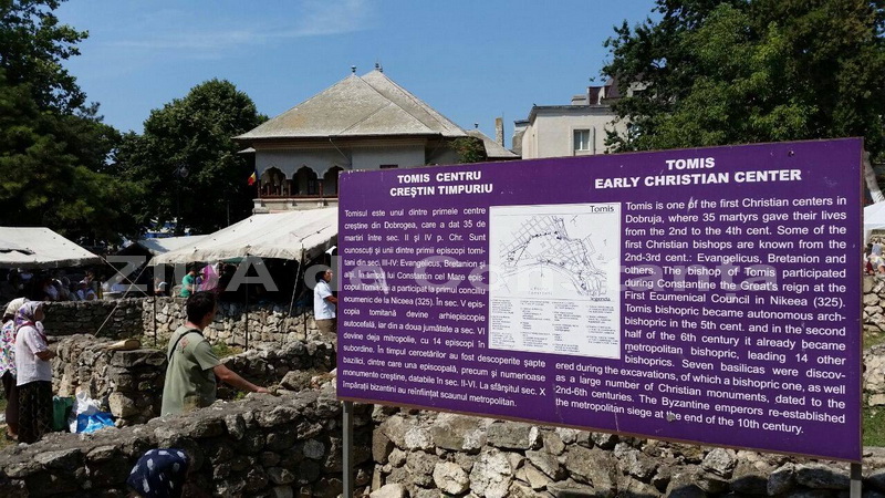 la catedrala sfintii petru si pavel din constanta s au scos pentru inchinaciune moastele sfantului pantelimon la catedrala sfintii petru si pavel din constanta s au scos pentru inchinaciune moastele sfantului pantelimon