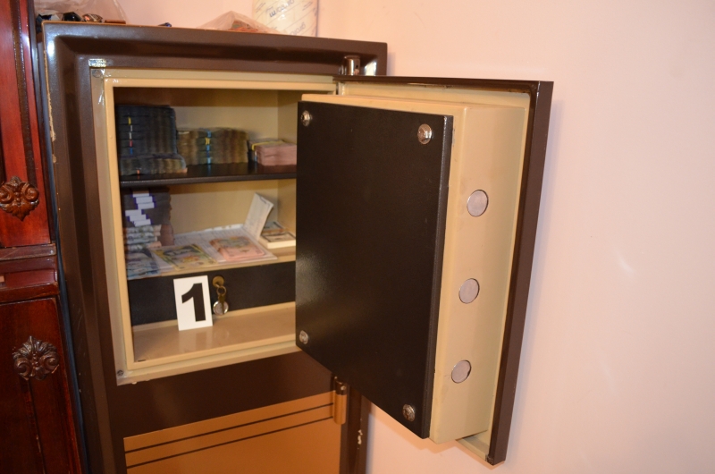 iata peste ce comoara au dat procurorii galerie foto 558134 iata peste ce comoara au dat procurorii galerie foto 558134