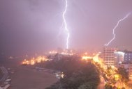 Informare meteorologică După caniculă vine furtuna, dar va fi tot foarte cald, la noapte, în Dobrogea !