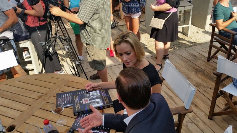 printul carol ferdinand in kimono actrita kristanna loken si legenda k 1 remy bonjasky atractii la mamaia printul carol ferdinand in kimono actrita kristanna loken si legenda k 1 remy bonjasky atractii la mamaia