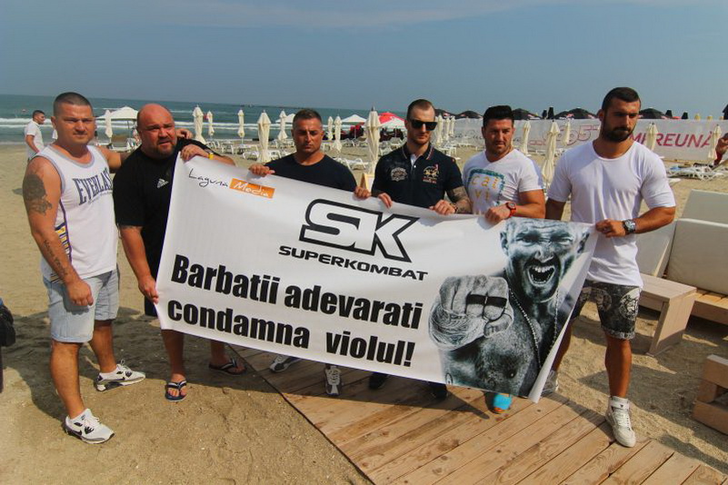 printul carol ferdinand in kimono actrita kristanna loken si legenda k 1 remy bonjasky atractii la mamaia printul carol ferdinand in kimono actrita kristanna loken si legenda k 1 remy bonjasky atractii la mamaia