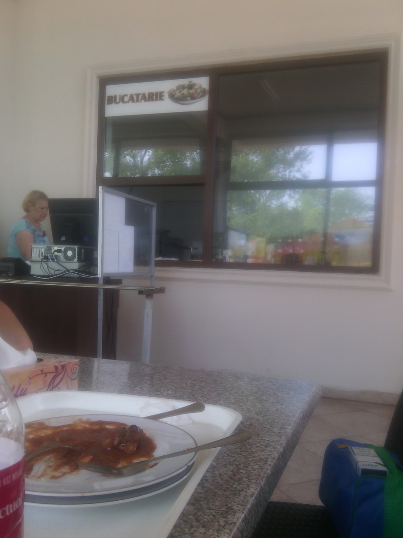 la garofita felix autoservirea unde mananci cu bani putini si fara prea multe pretentii galerie foto la garofita felix autoservirea unde mananci cu bani putini si fara prea multe pretentii galerie foto