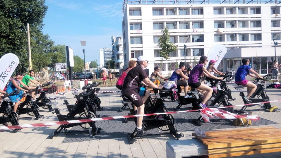 turistii si constantenii invitati la cea mai mare ora de sport galerie foto 558881 turistii si constantenii invitati la cea mai mare ora de sport galerie foto 558881