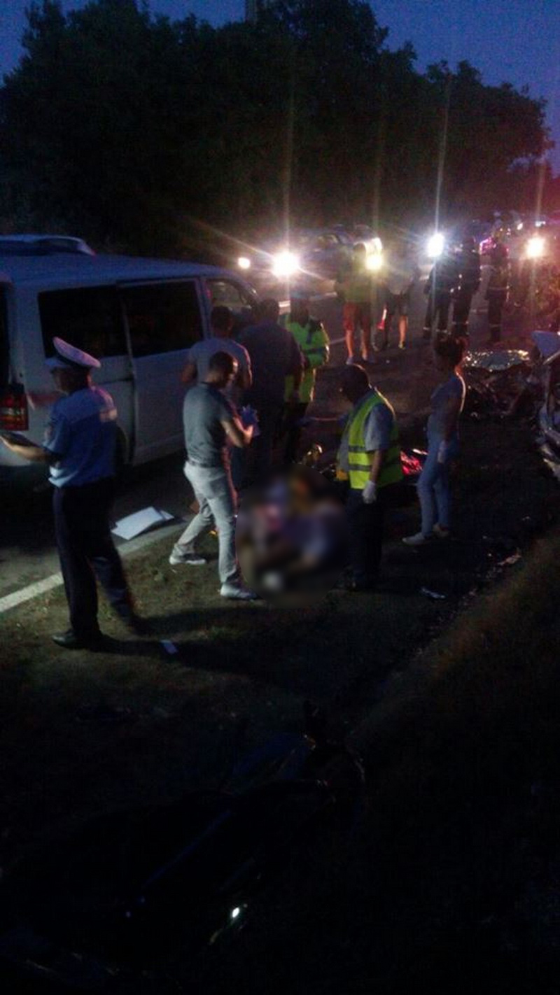 carnaj intre localitatea 23 august si olimp doua femei si trei barbati si au pierdut viata intr un teribil carnaj intre localitatea 23 august si olimp doua femei si trei barbati si au pierdut viata intr un teribil