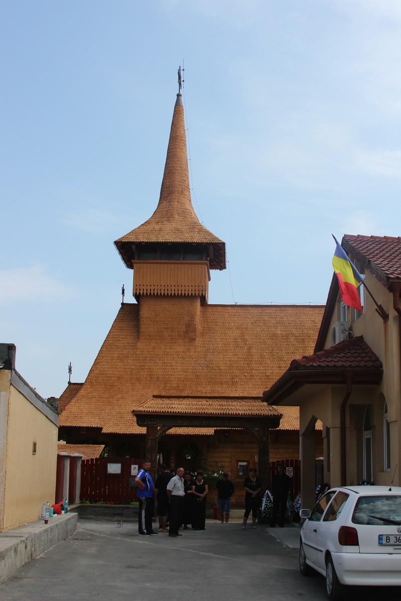 imagini care te pot afecta emotional ultimul drum pentru laura si irina victimele accidentului petrecut imagini care te pot afecta emotional ultimul drum pentru laura si irina victimele accidentului petrecut