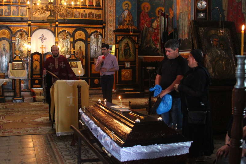 imagini care te pot afecta emotional ultimul drum pentru laura si irina victimele accidentului petrecut imagini care te pot afecta emotional ultimul drum pentru laura si irina victimele accidentului petrecut