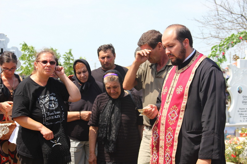 imagini care te pot afecta emotional ultimul drum pentru laura si irina victimele accidentului petrecut imagini care te pot afecta emotional ultimul drum pentru laura si irina victimele accidentului petrecut