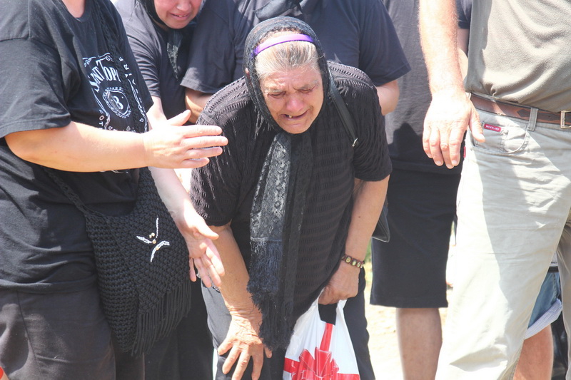 imagini care te pot afecta emotional ultimul drum pentru laura si irina victimele accidentului petrecut imagini care te pot afecta emotional ultimul drum pentru laura si irina victimele accidentului petrecut