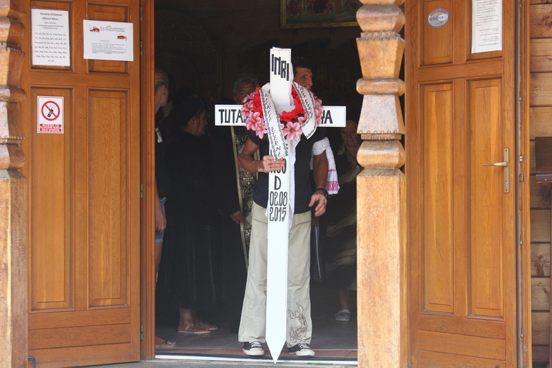 imagini care te pot afecta emotional ultimul drum pentru laura si irina victimele accidentului petrecut imagini care te pot afecta emotional ultimul drum pentru laura si irina victimele accidentului petrecut