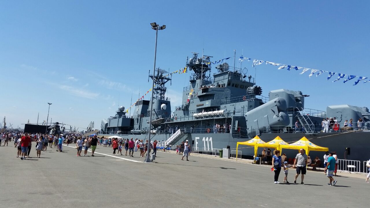 fotoreportaj fascinatie de ziua portilor deschise in dana militara a portului constanta galerie foto