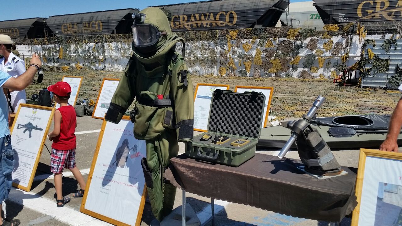 fotoreportaj fascinatie de ziua portilor deschise in dana militara a portului constanta galerie foto