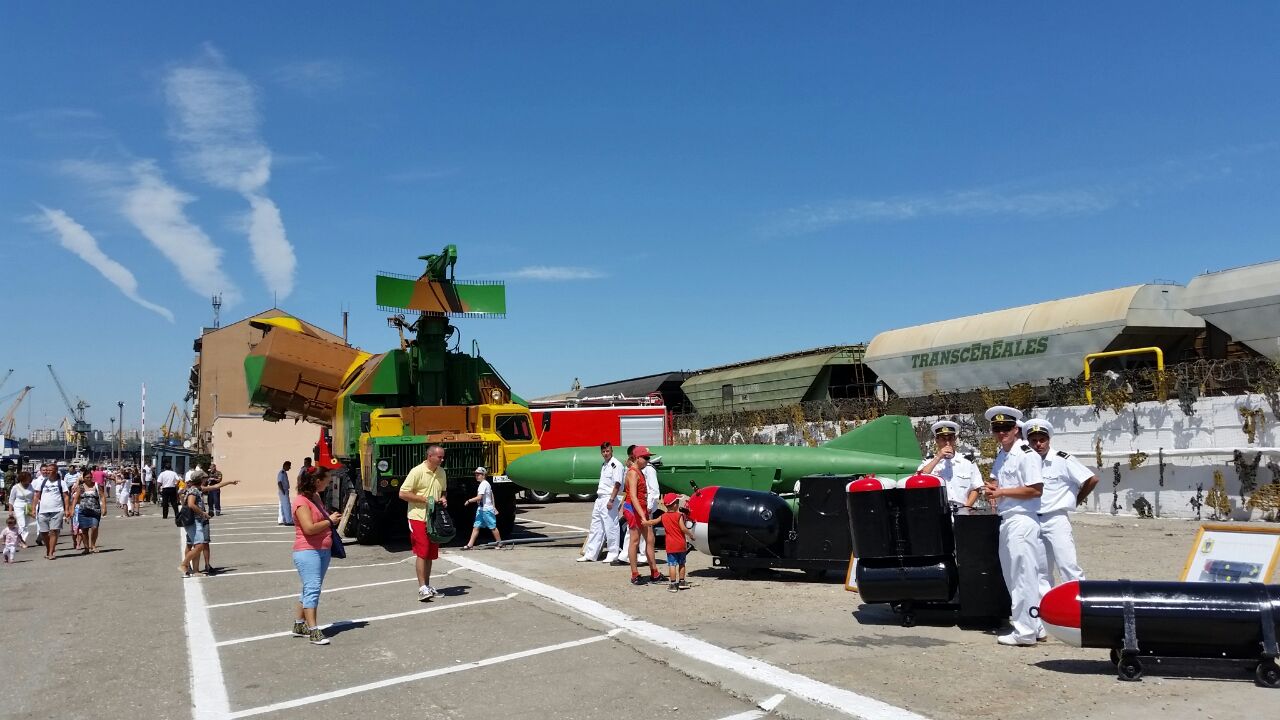 fotoreportaj fascinatie de ziua portilor deschise in dana militara a portului constanta galerie foto