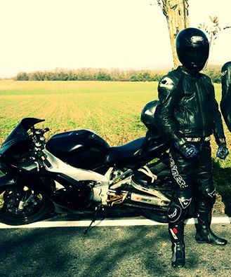 motociclistul mort la medgidia va fi inmormantat astazi si cand mor vreau sa mi scrie pe mormant n am motociclistul mort la medgidia va fi inmormantat astazi si cand mor vreau sa mi scrie pe mormant n am