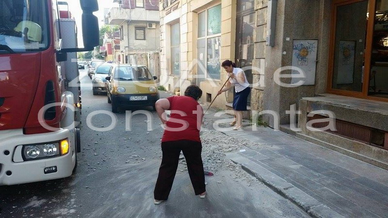 tencuiala unui bloc putea face ravagii 562672 tencuiala unui bloc putea face ravagii 562672