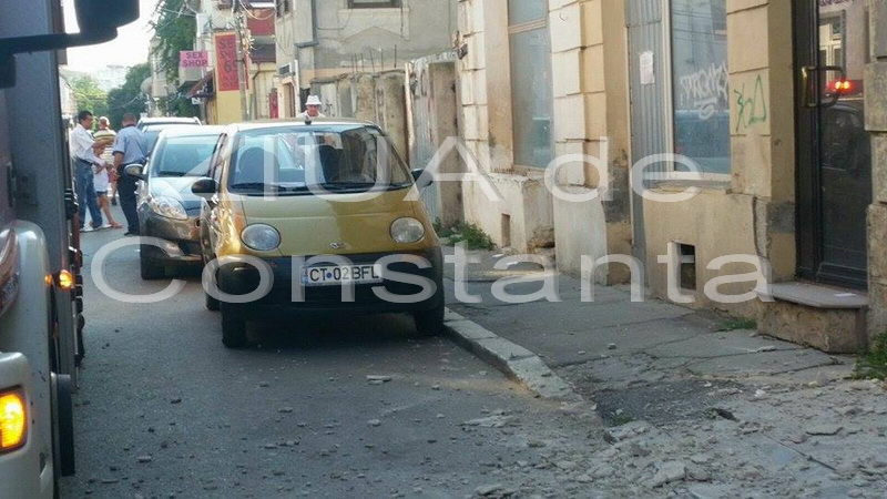 tencuiala unui bloc putea face ravagii 562672 tencuiala unui bloc putea face ravagii 562672