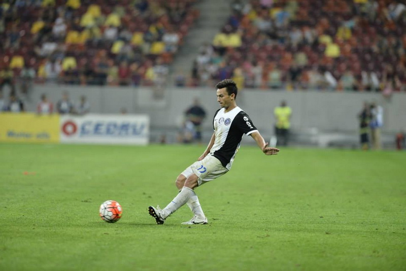 fc viitorul a reclamat doua lovituri de la 11 m in meciul cu steaua gica hagi penalty mai clar ca asta fc viitorul a reclamat doua lovituri de la 11 m in meciul cu steaua gica hagi penalty mai clar ca asta