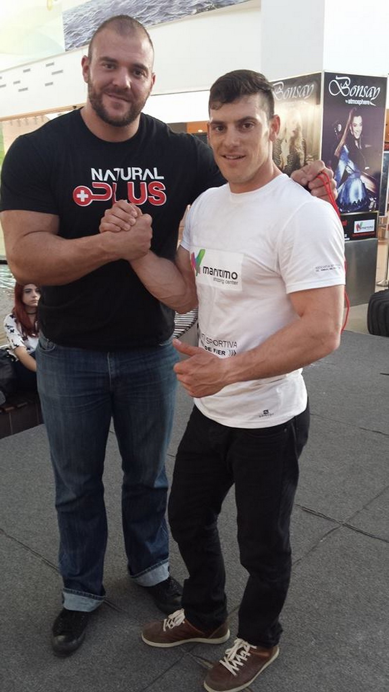 gabriel ban a egalat recordul mondial la flotari pe dosul palmei galerie foto video 562808