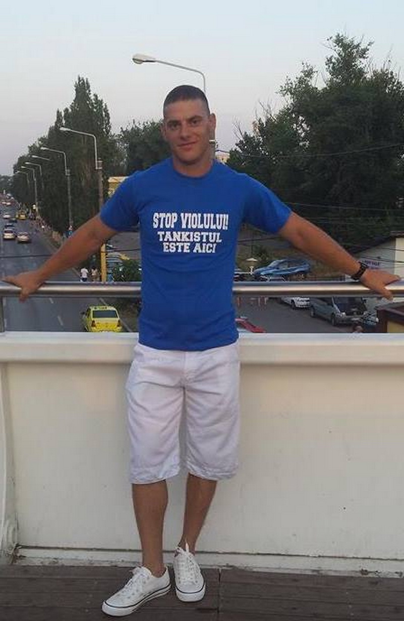 gabriel ban a egalat recordul mondial la flotari pe dosul palmei galerie foto video 562808