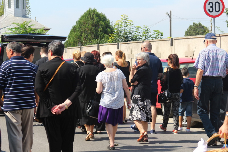 primul viceprimar postdecembrist al constantei george aur a fost condus pe ultimul drum galerie foto primul viceprimar postdecembrist al constantei george aur a fost condus pe ultimul drum galerie foto