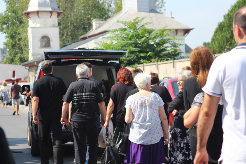 primul viceprimar postdecembrist al constantei george aur a fost condus pe ultimul drum galerie foto primul viceprimar postdecembrist al constantei george aur a fost condus pe ultimul drum galerie foto