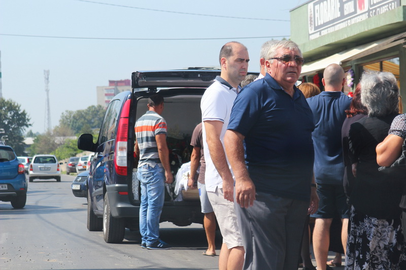 primul viceprimar postdecembrist al constantei george aur a fost condus pe ultimul drum galerie foto primul viceprimar postdecembrist al constantei george aur a fost condus pe ultimul drum galerie foto