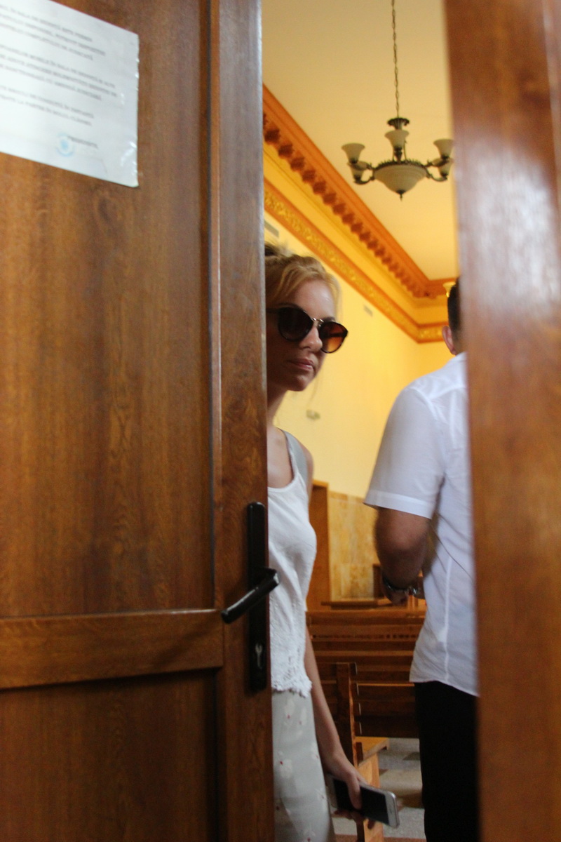 alexandra stan si marcel prodan sub acelasi acoperis al judecatoriei constanta galerie foto 563090 alexandra stan si marcel prodan sub acelasi acoperis al judecatoriei constanta galerie foto 563090