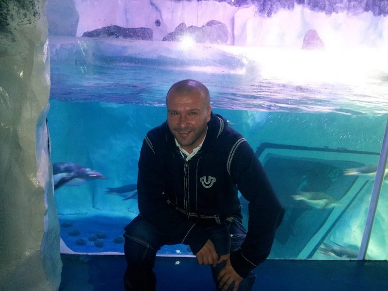 mosul se afla de cativa ani in anglia cosmin mocanu fostul fundas al farului a devenit tatic galerie mosul se afla de cativa ani in anglia cosmin mocanu fostul fundas al farului a devenit tatic galerie