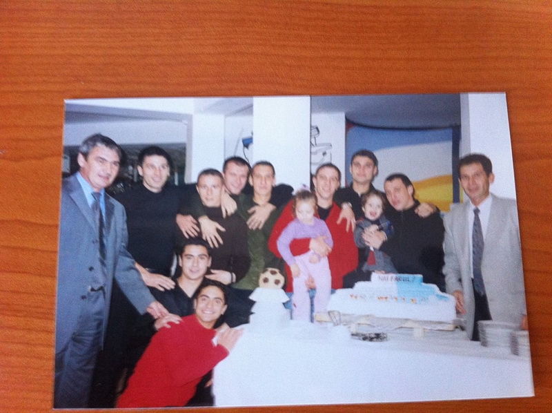 mosul se afla de cativa ani in anglia cosmin mocanu fostul fundas al farului a devenit tatic galerie mosul se afla de cativa ani in anglia cosmin mocanu fostul fundas al farului a devenit tatic galerie