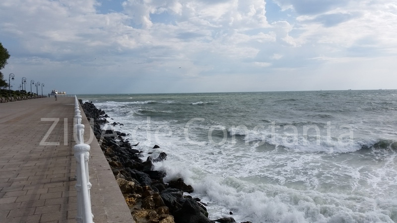 mare agitata pe faleza cazinoului din constanta galerie foto 564139 mare agitata pe faleza cazinoului din constanta galerie foto 564139
