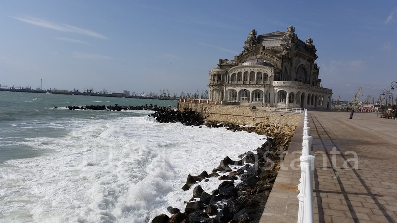 mare agitata pe faleza cazinoului din constanta galerie foto 564139 mare agitata pe faleza cazinoului din constanta galerie foto 564139