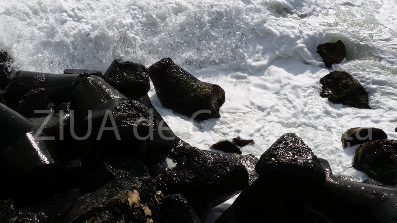 mare agitata pe faleza cazinoului din constanta galerie foto 564139 mare agitata pe faleza cazinoului din constanta galerie foto 564139