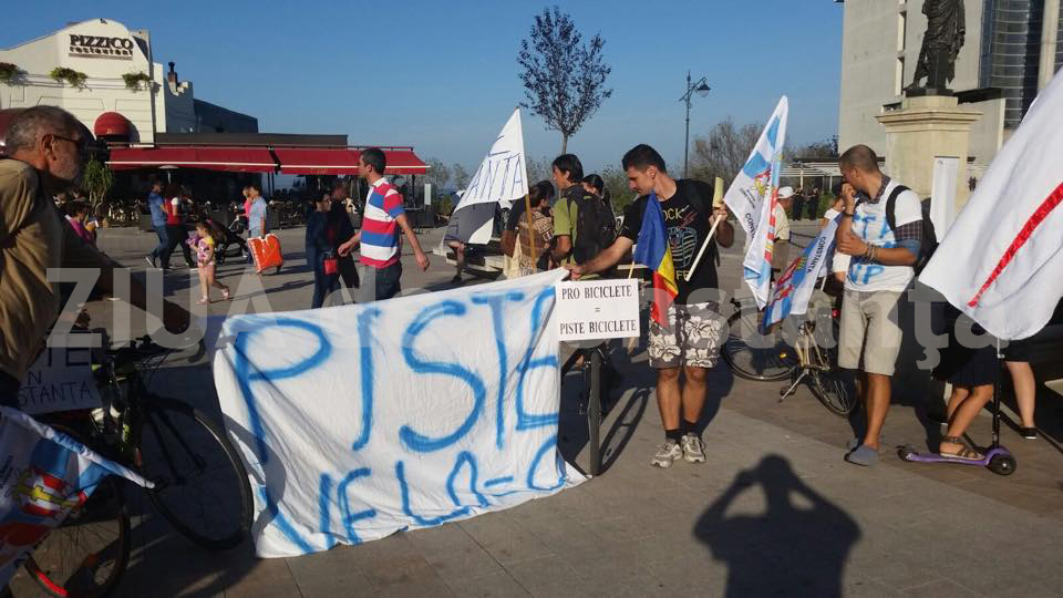 protest al constantenilor in piata ovidiu 565255 protest al constantenilor in piata ovidiu 565255
