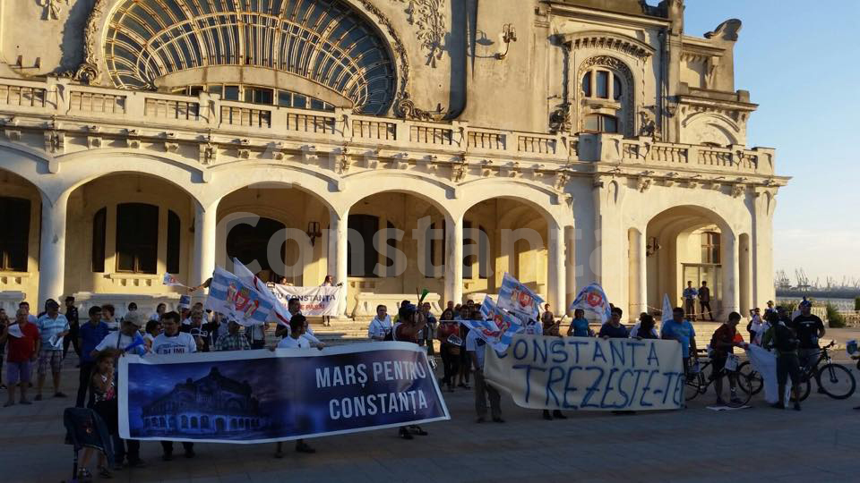 protest al constantenilor in piata ovidiu 565255 protest al constantenilor in piata ovidiu 565255