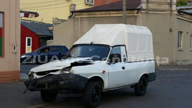 accident la intersectia strazilor stefan mihaileanu cu calugareni 566233 accident la intersectia strazilor stefan mihaileanu cu calugareni 566233