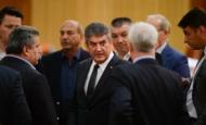 Ştiripesurse.ro Generalul a blocat Senatul - \