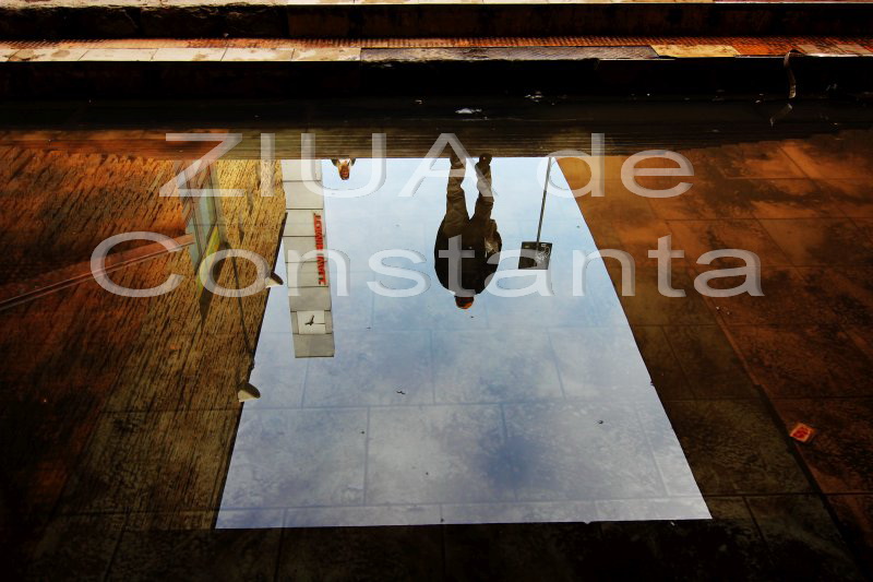 fotoreportaj exercitii de echilibristica in pasajul subteran de la tomis mall 567495 fotoreportaj exercitii de echilibristica in pasajul subteran de la tomis mall 567495