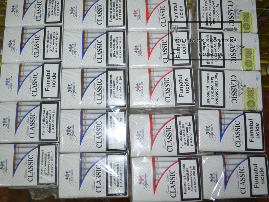 politistii de frontiera au confiscat aproape 20 000 de pachete cu tigarete de contrabanda 568130 politistii de frontiera au confiscat aproape 20 000 de pachete cu tigarete de contrabanda 568130
